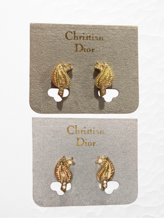 Dior Gold Leaf Earrings with Rhinestones- New Vintage- Clip Ons